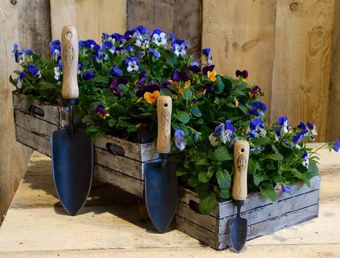 DeWit X-Treme Hand Trowel, Small, Garden Tool for Roots and Planting