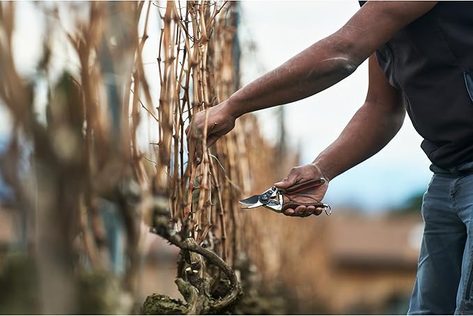 FELCO 6 ELITE Pruning Shears – 7.7" Swiss-Made Garden Clippers with Leather-Wrapped Handle for Medium Right Hands | Hand Pruners for Gardening | Garden Tool Cutter with Bypass Blade, Aluminum Body