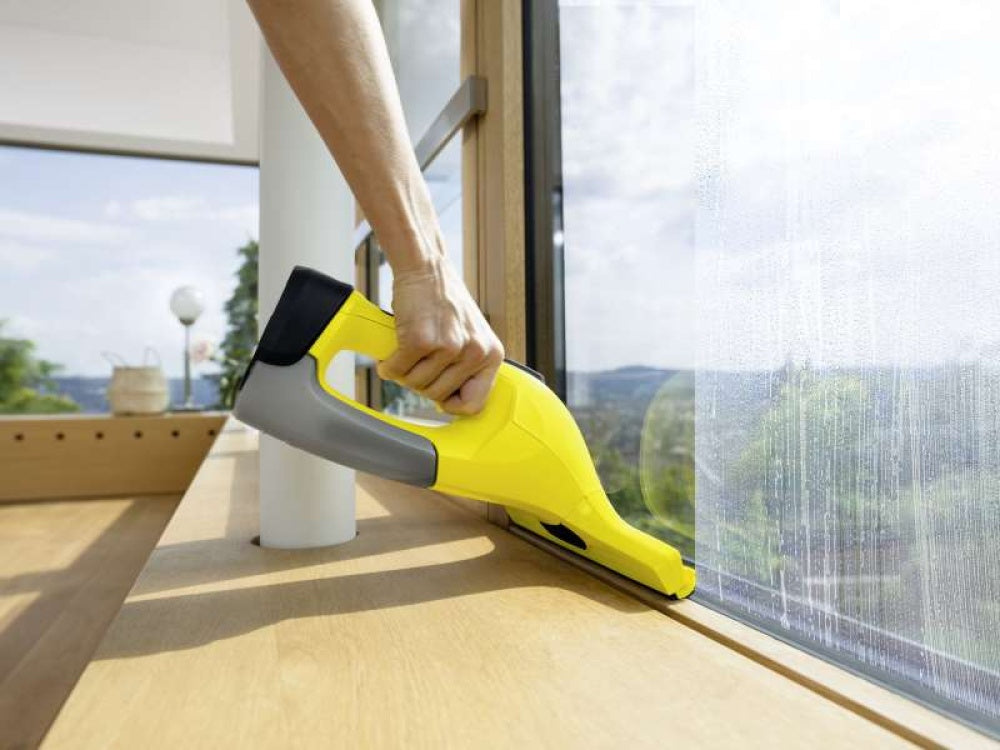 How to Get Streak-Free Windows with a Window Vac