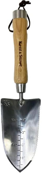 Prime Retreat Classic Keyhole Garden Bed and Trowel