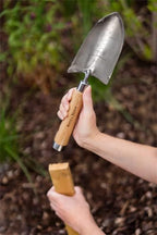 Prime Retreat Classic Keyhole Garden Bed and Trowel