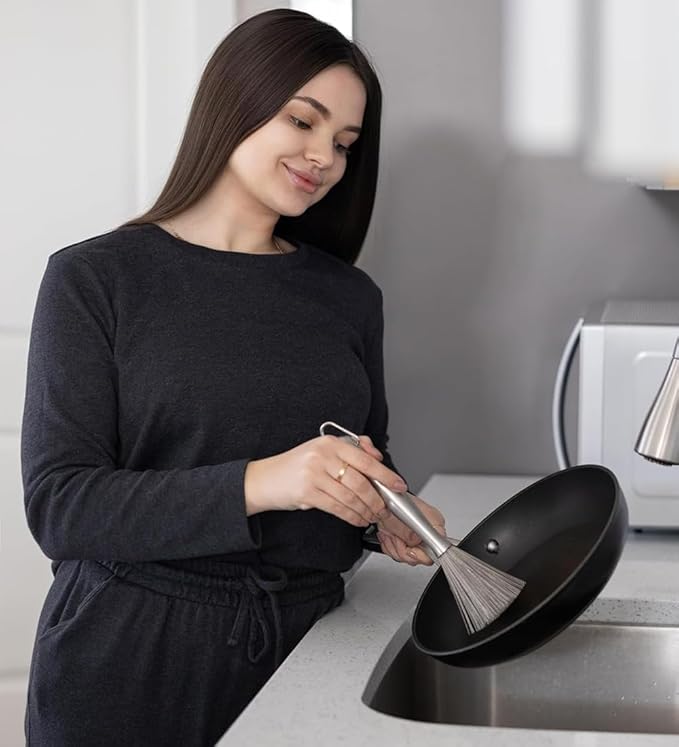 304 Stainless Steel Brushes, Instead of Traditional Steel Wool Scrubber, Metal Scrubber, Suitable for Removing Stubborn Messes from Cast Iron, Pots, Pans, Grill, Stoves, Gifts for mom (1PCS)