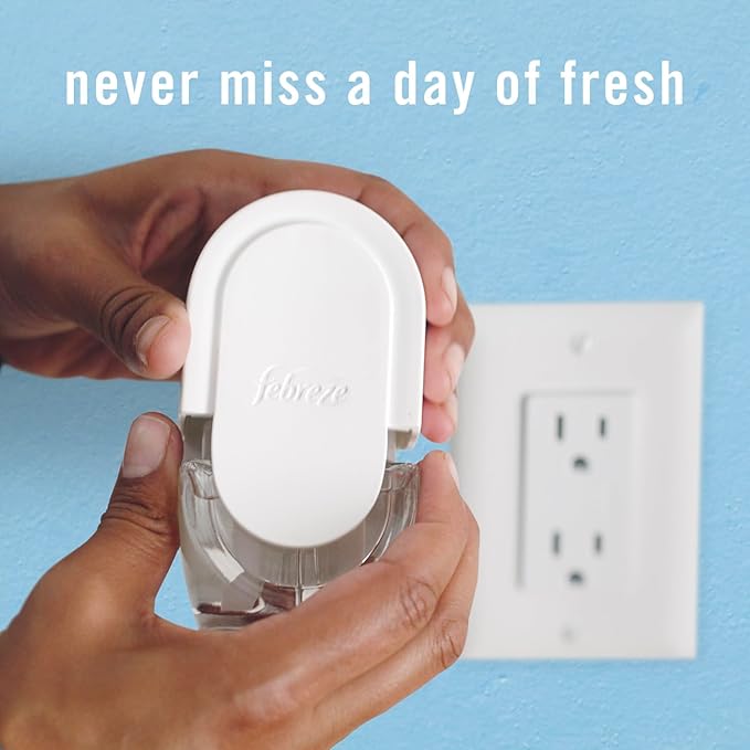 Febreze Plug In Air Freshener, Odor-Fighting Scented Oil Starter Kit, Air Fresheners for Home and Bathroom and Kitchen, Long Lasting for Strong Odors, Bamboo Scent, Warmer + 4 Refill