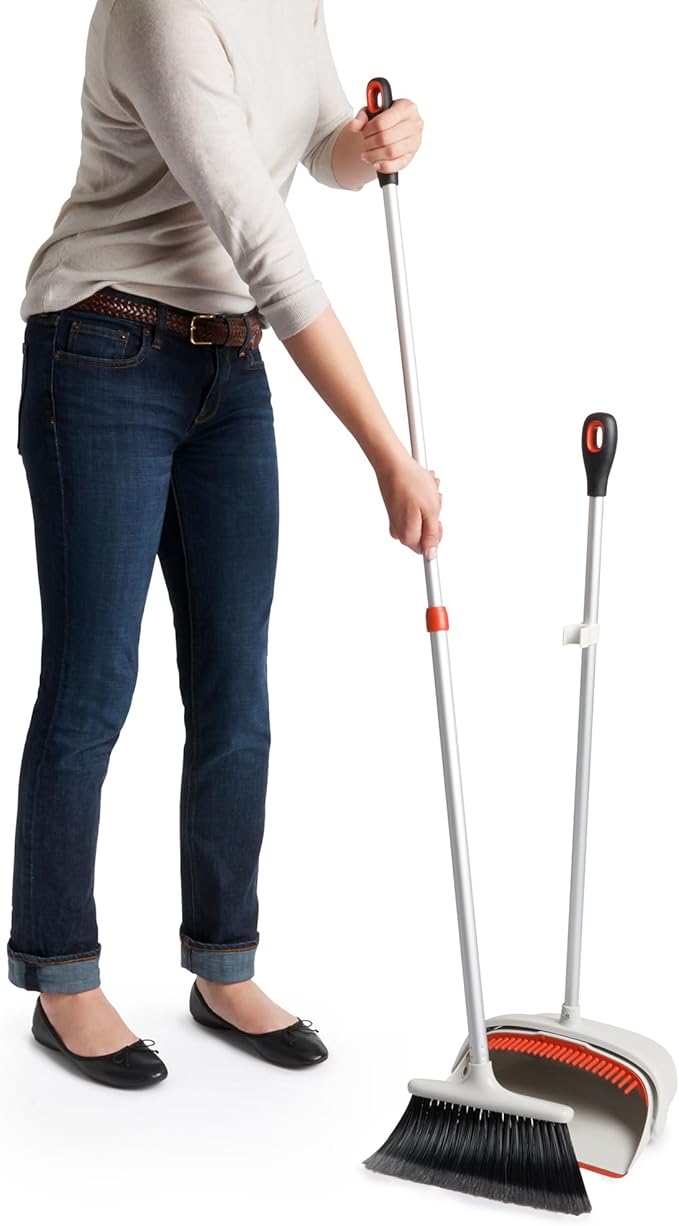 OXO Large Upright Sweep Set, Off-white, 8.5" - 12"