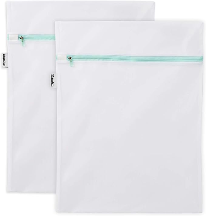 Mesh Laundry Bag for Delicates, Wash Bag for Underwear and Lingerie, Makeup Organizer Bag (2 Medium)