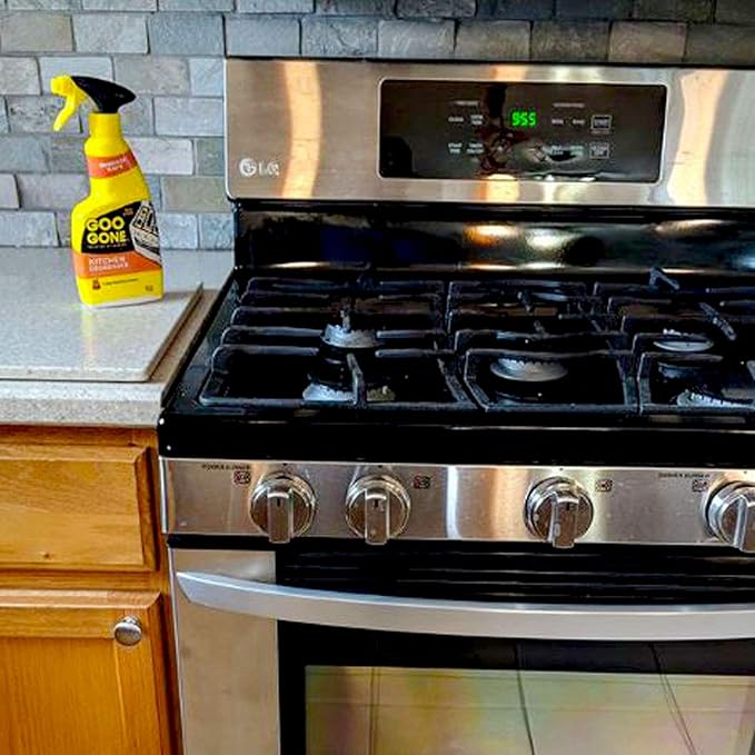 Goo Gone Kitchen Degreaser - Removes Kitchen Grease, Grime and Baked-on Food - 28 Fl. Oz.