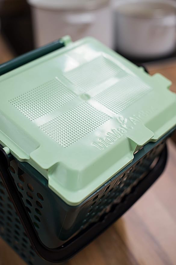 bioMat AirBox Compost Bin for Countertop with 2.6 Gallon Compostable Trash Bags (125 Bags), BPI Certified
