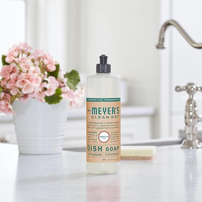 MRS. MEYER'S CLEAN DAY Liquid Dish Soap, Biodegradable Formula, Geranium, 16 Fl. Oz