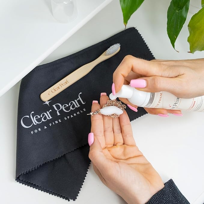 Best Jewelry Cleaner Kit & Silver Polishing Cleaning Kit - Silver and Gold cleaner, Diamond Ring Cleaner & Jewelry Cleaner Solution - Eco-Friendly, Natural, Non-Toxic, Travel Friendly