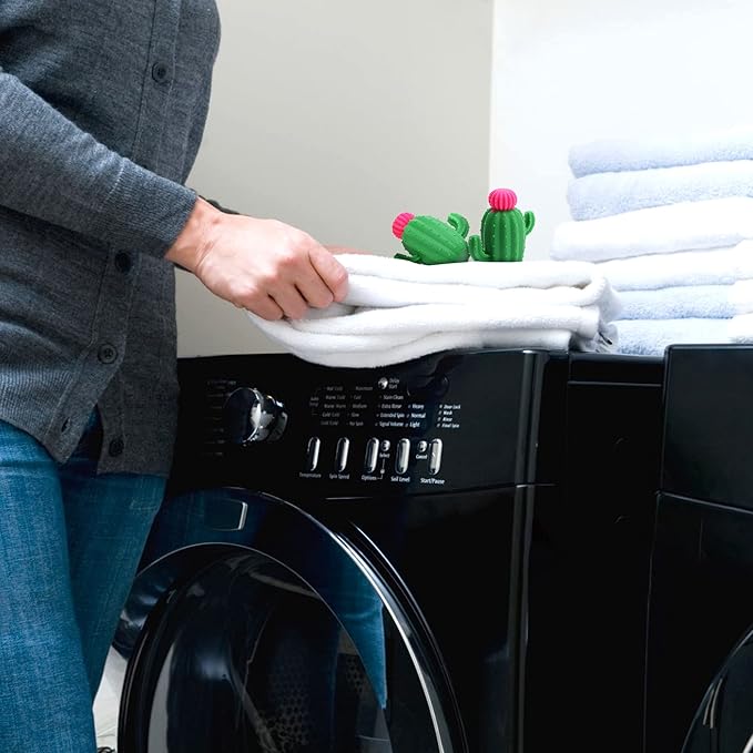 Sunseeke Silicone Dryer Balls, Natural Fabric Softener, Reusable, Reduces Clothing Wrinkles and Saves Drying Time -Blue, XL 4-Pack (Flowers)