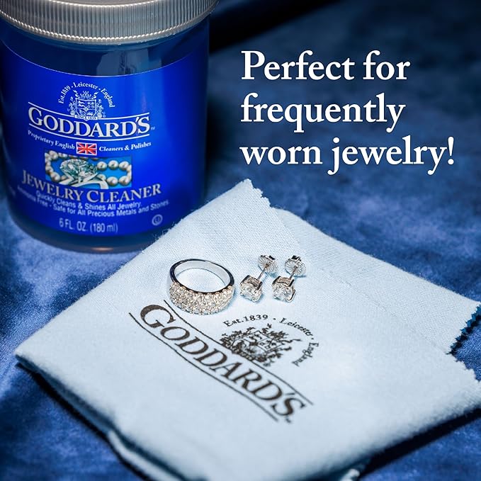 Goddard's Silver Polishing Cloth for Jewelry, Remove Tarnish on Plated or Sterling Silver, Gold, Antiques, and Leaves Tarnish Protection, 1 Cloth