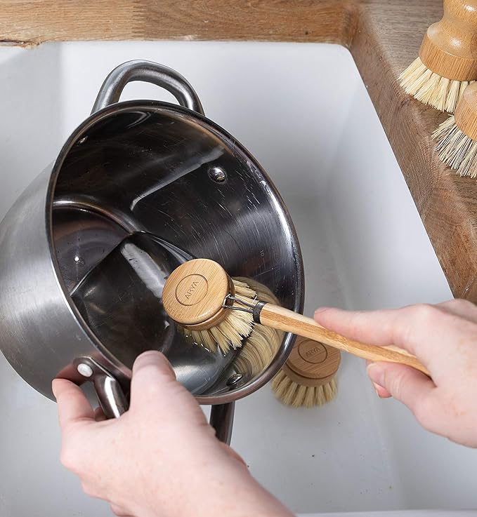 Wooden Dish Brush Set | 4 Kitchen Washing Up Brushes & One Replacement Head | Bamboo & Natural Fibers | Eco Friendly Wooden Pot Brush Scourer Scrubber Sponge Alternative