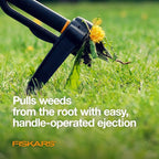 Fiskars 4-Claw Stand Up Weed Puller Tool, Gardening Hand Weeding Tool with 39" Long Ergonomic Handle with Easy-Eject Mechanism