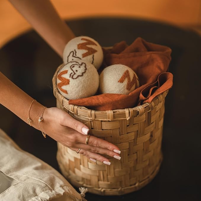 Woolly’s Wool Dryer Balls (Pack Of 3) | 100% Pure New Zealand Wool | Reduces Drying Time up to 40% | Chemical-Free Fabric Softener (3)
